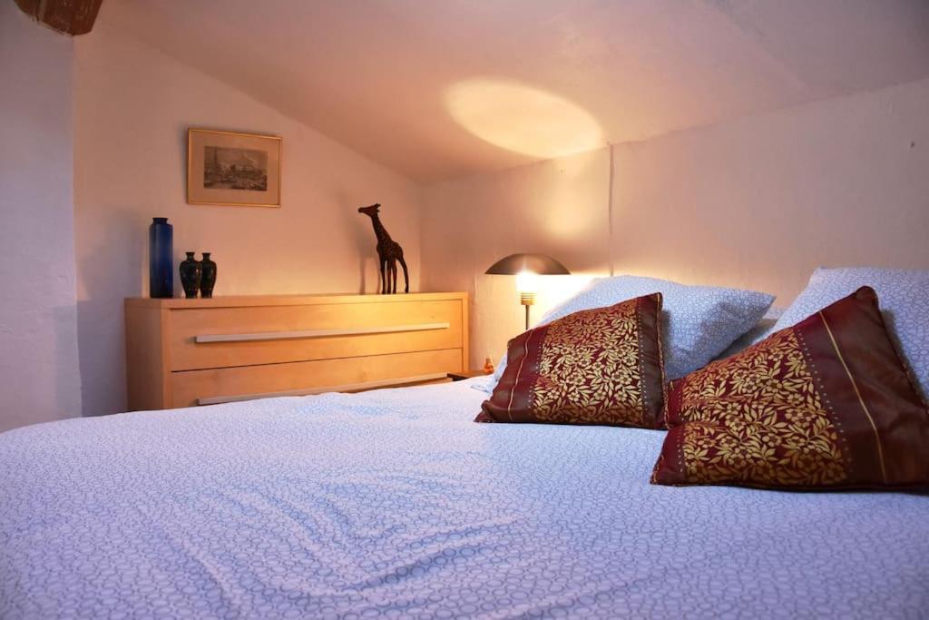 Lovely Flat In The Heart Of The Medieval City Hyères Exterior foto