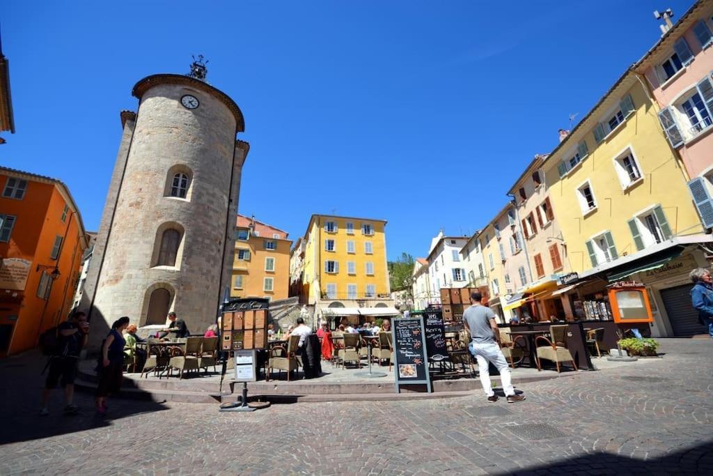 Lovely Flat In The Heart Of The Medieval City Hyères Exterior foto